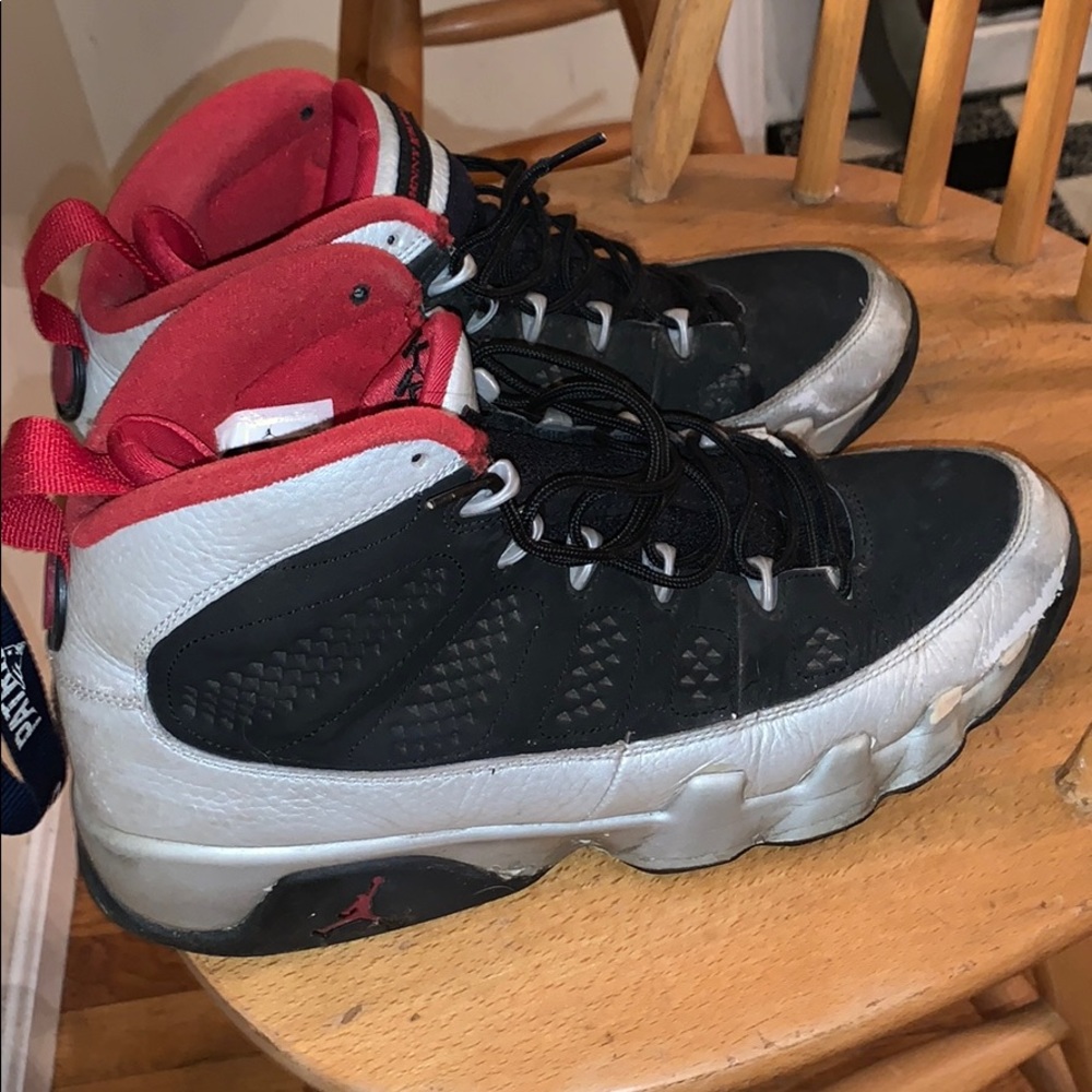 Air Jordan 9 Retro ‘Johnny Kilroy’